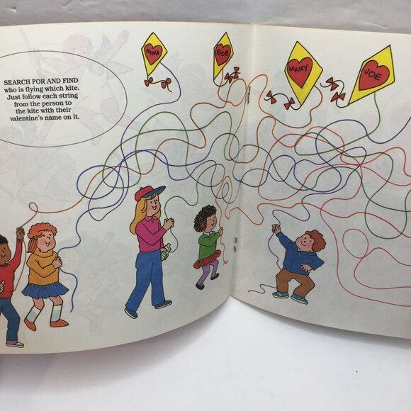 Vintage Lot 3 Kids Books Valentine's Day Spider Saved Night Before Search & Find - Picture 15 of 16